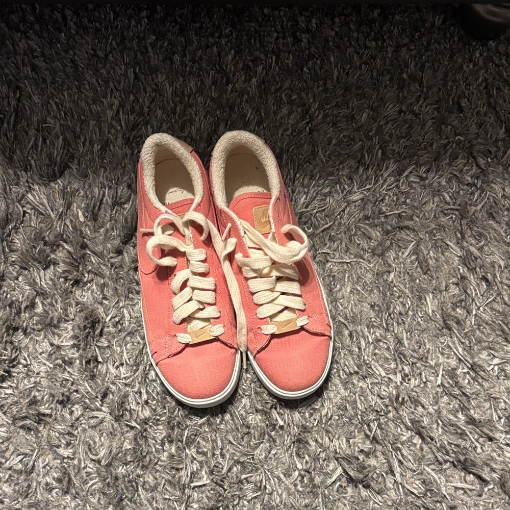 Nike Women’s Coral Sneakers